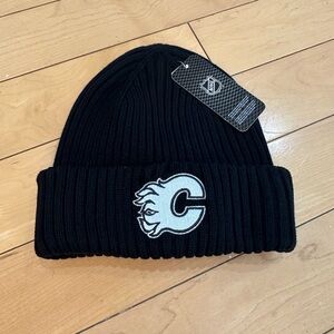 Unisex NHL Black Ribbed Knit Beanie